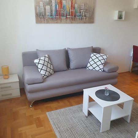 Apartman Dzakula ซาเกร็บ ภายนอก รูปภาพ