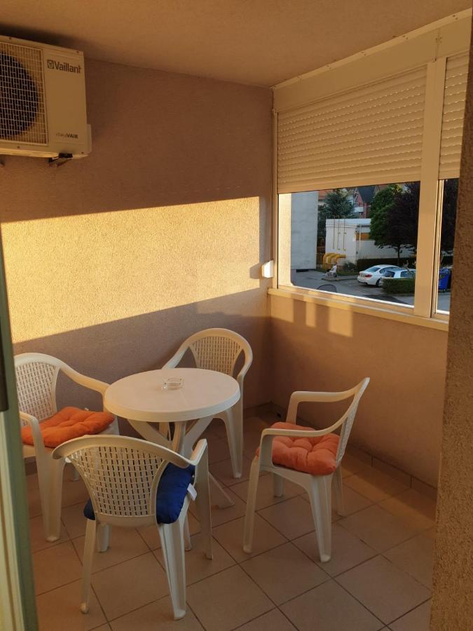 Apartman Dzakula ซาเกร็บ ภายนอก รูปภาพ